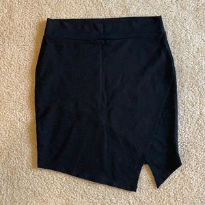 Black body con skirt with slit